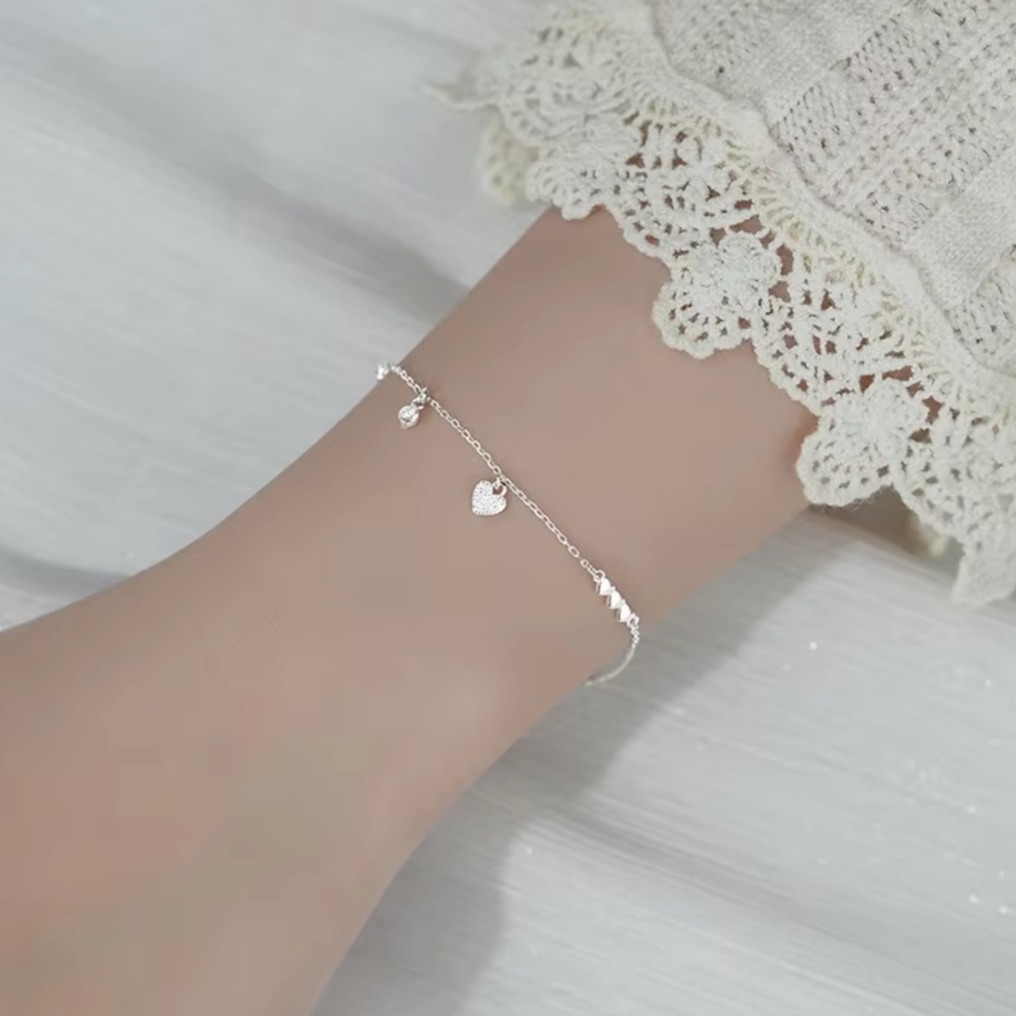 Sparkling heart bracelet